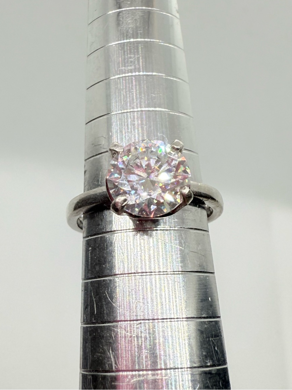 Brilliant Moissanite Round-Cut Ring - Women’s Jewelry - Picture 5 of 8